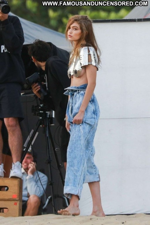 Photos Babe Paparazzi Photoshoot Posing Hot Beach Celebrity Beautiful Straight