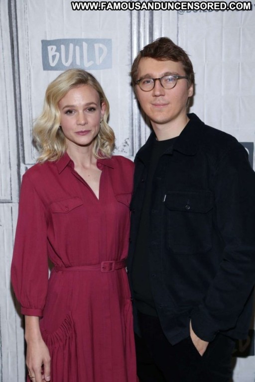 Carey Mulligan Beautiful Paparazzi Babe Posing Hot Nyc Straight Celebrity