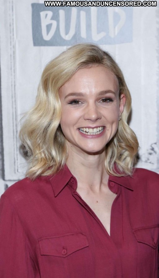 Carey Mulligan Beautiful Paparazzi Babe Posing Hot Nyc Straight Celebrity