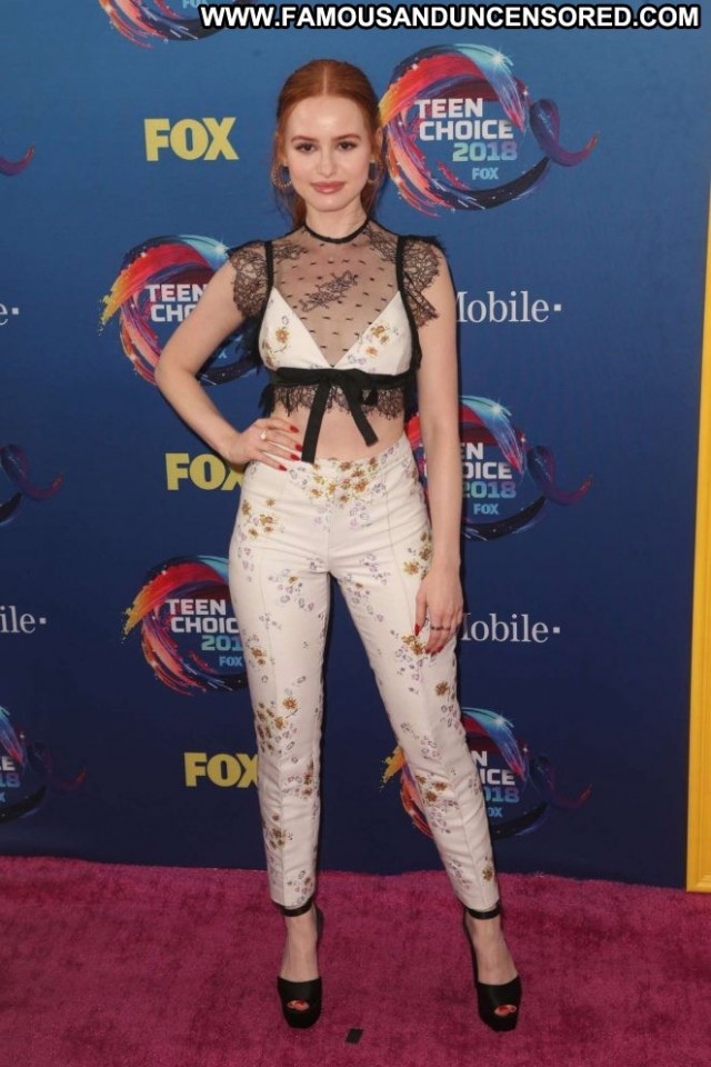 Madelaine Petsch No Source Babe Posing Hot Teen Awards Beautiful