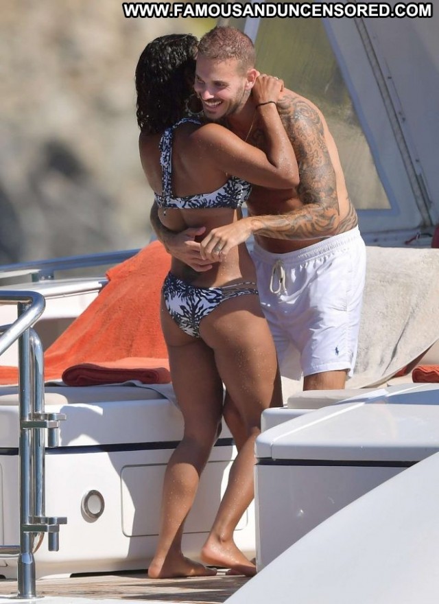 Christina Milian No Source Babe Paparazzi Posing Hot Boat Celebrity