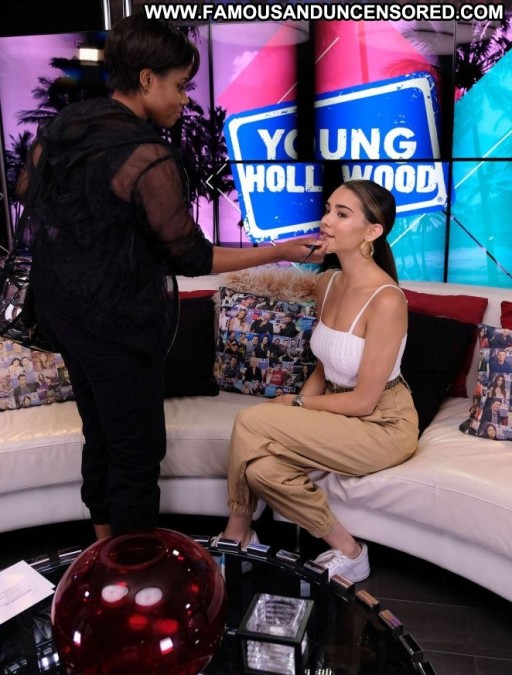 Madison Beer Hollywood Babe Beautiful Straight Posing Hot Paparazzi Celebrity