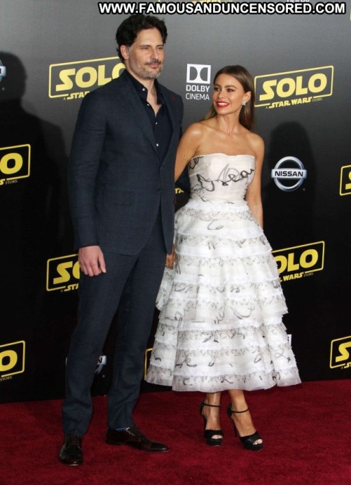 Sofia Vergara Angel Los Angeles Posing Hot Celebrity Beautiful Babe Paparazzi Straight