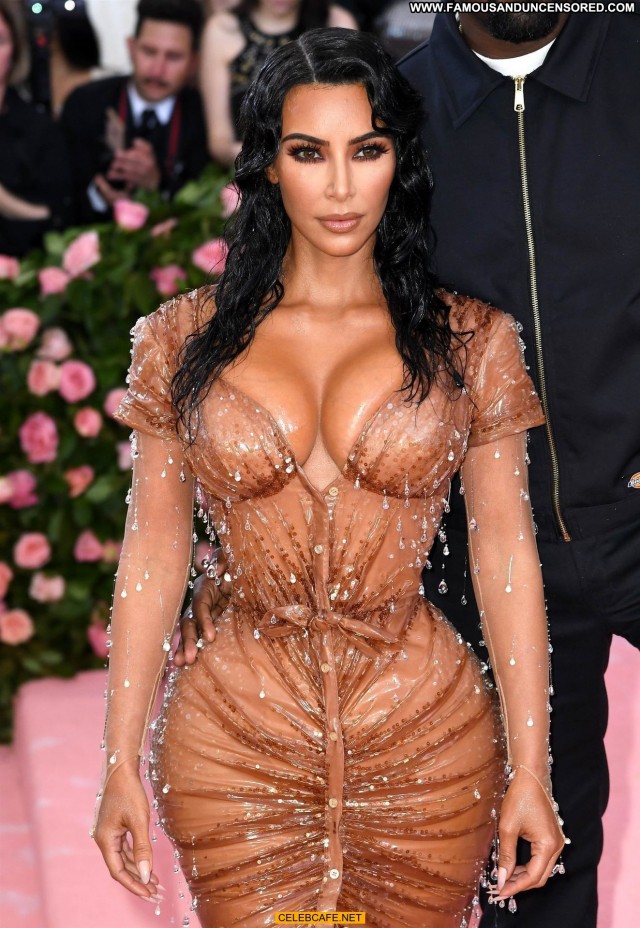 Kim Kardashian New York  Babe Cleavage Celebrity New York Beautiful