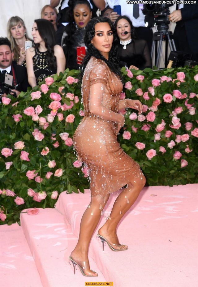 Kim Kardashian New York  New York Beautiful Babe Celebrity Posing Hot