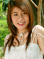 Asian Glamour Model Patricia Tsang Posing naked Outdoors