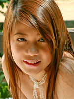 Asian Glamour Model Patricia Tsang Posing naked Outdoors