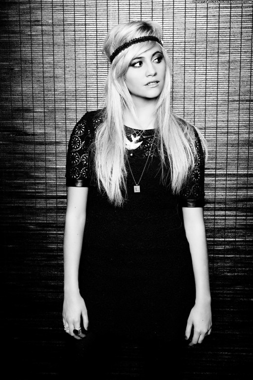 Pixie Lott Beautiful Straight Celebrity Babe Posing Hot