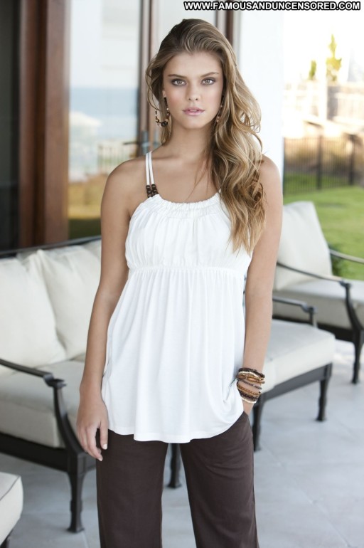Nina Agdal Celebrity Beautiful Babe Straight Posing Hot