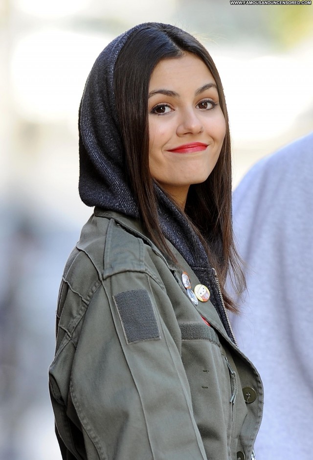 Victoria Justice New York Babe Candids New York Celebrity Posing Hot