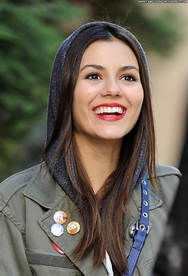 Victoria Justice New York Beautiful Candids Celebrity New York High