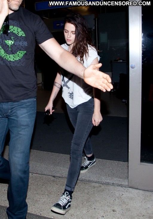 Kristen Stewart High Resolution Straight Beautiful Celebrity Babe Posing Hot