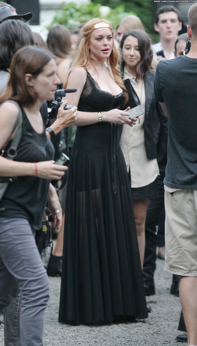 Lindsay Lohan Fashion Show High Resolution Beautiful Babe Fashion