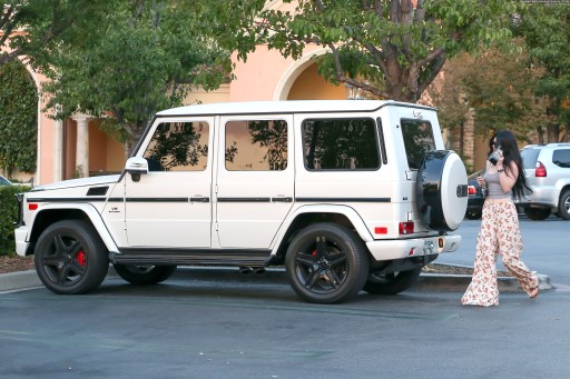 Kylie Jenner Straight Babe Beautiful Candids Celebrity Posing Hot High Resolution