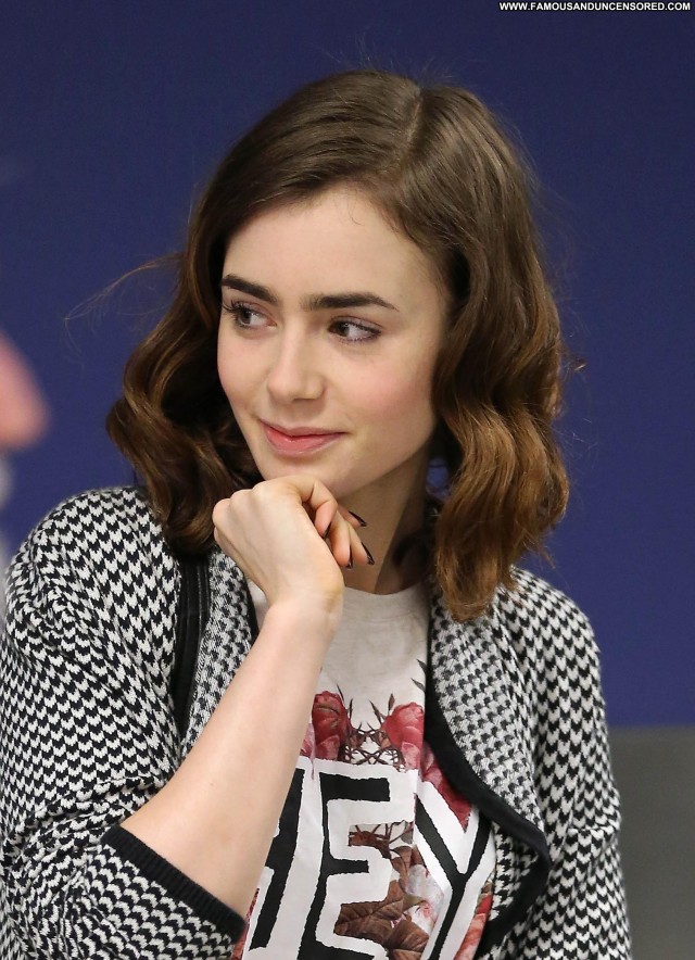Lily Collins Lax Airport Babe Celebrity Lax Airport Candids High