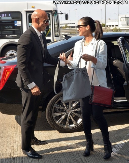 Olivia Munn Beautiful Posing Hot Straight Babe Lax Airport Celebrity High Resolution