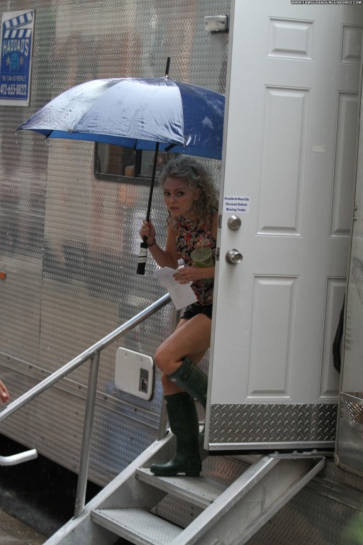 Annasophia Robb High Resolution Straight Celebrity Candids Babe Posing Hot Beautiful