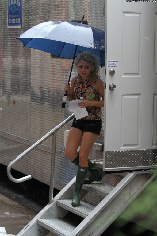 Annasophia Robb High Resolution Straight Celebrity Candids Babe Posing Hot Beautiful