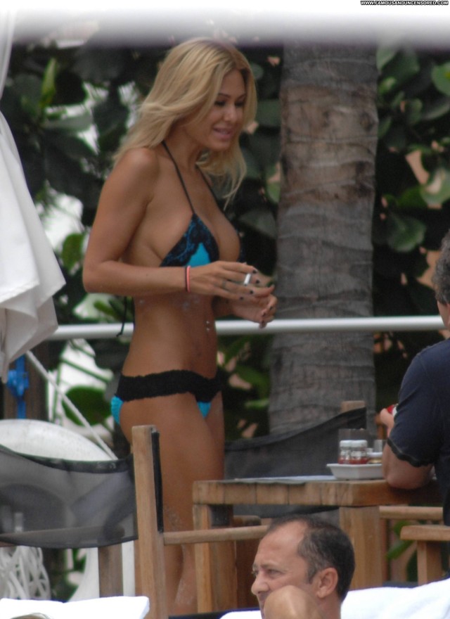 Shauna Sand No Source Celebrity High Resolution Bikini Babe Posing
