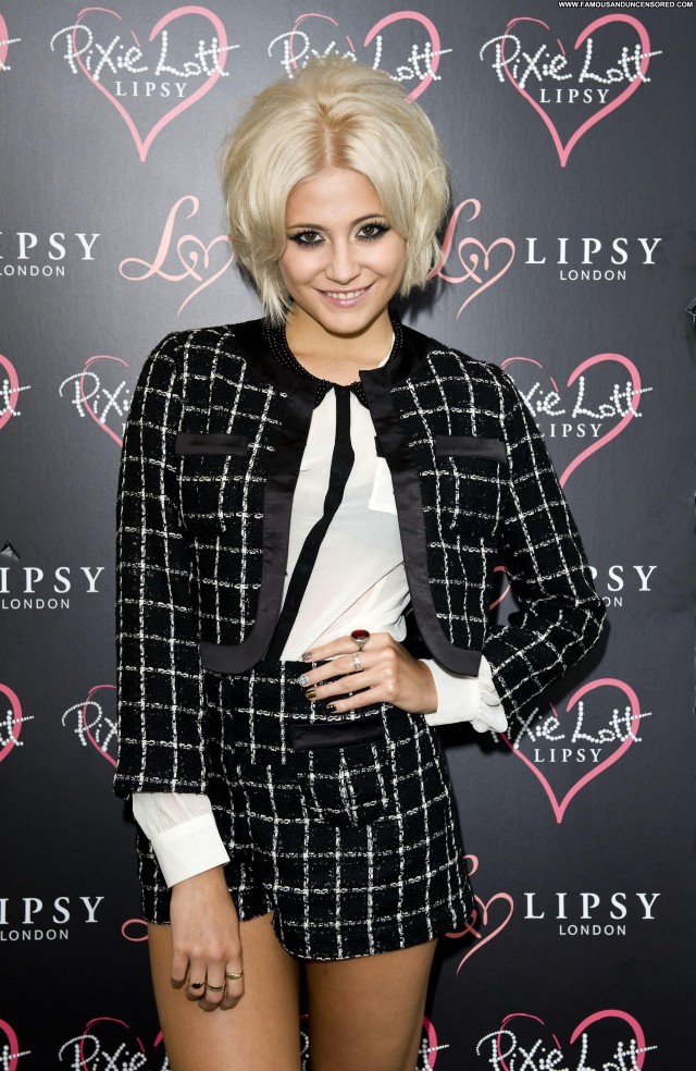 Pixie Lott No Source Celebrity Posing Hot High Resolution Babe