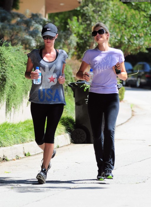 Nicky Hilton High Resolution Beautiful Straight Celebrity Babe Posing Hot