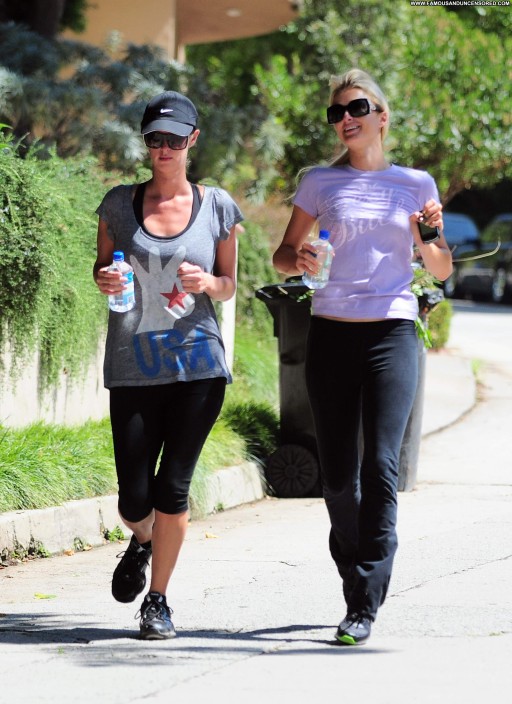 Nicky Hilton High Resolution Beautiful Straight Celebrity Babe Posing Hot