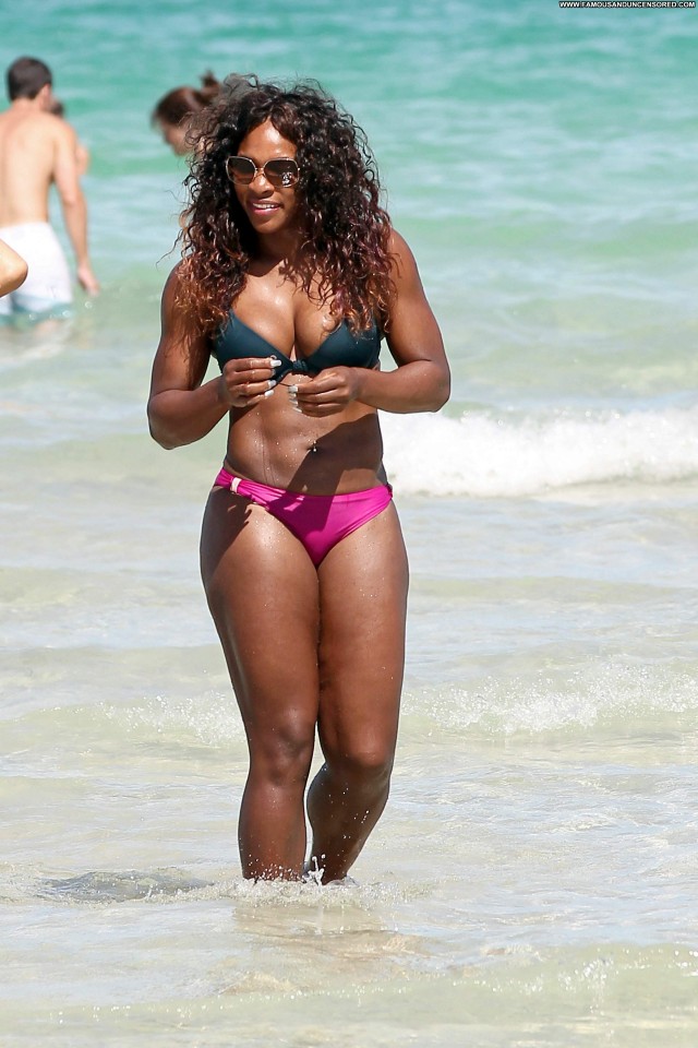 Serena Williams South Beach  Posing Hot Candids Beach Celebrity