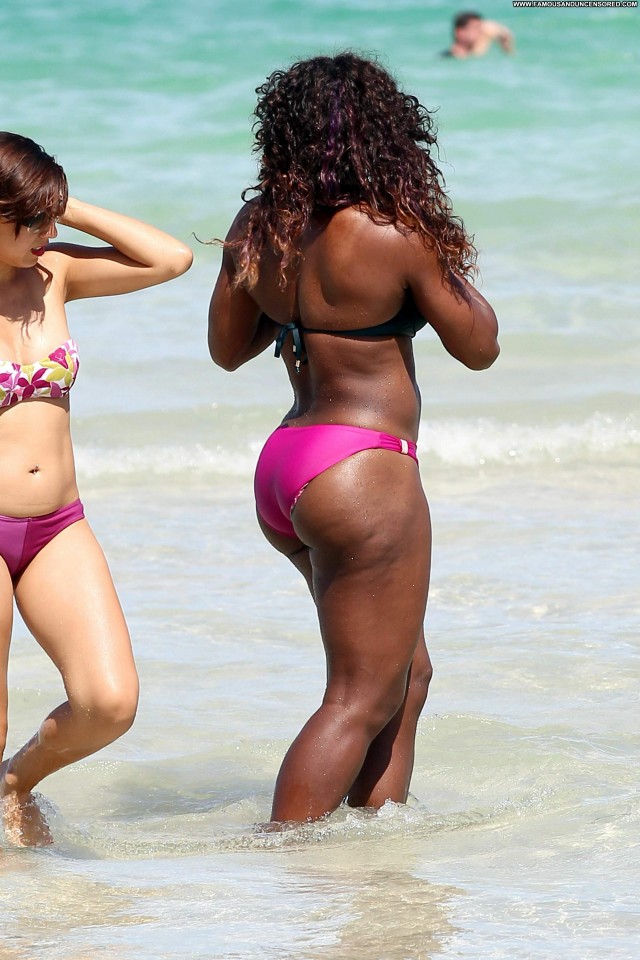 Serena Williams South Beach  Babe Bikini Posing Hot Beach Candids