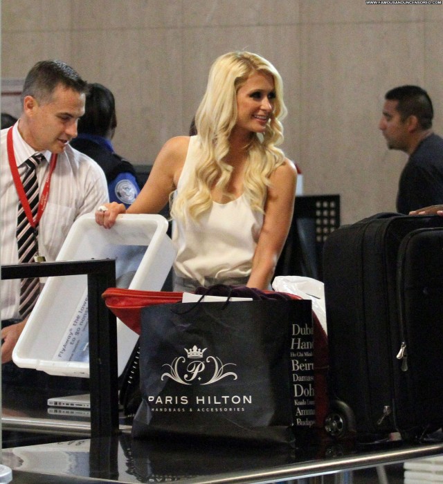 Paris Hilton Lax Airport Posing Hot Beautiful Lax Airport Babe