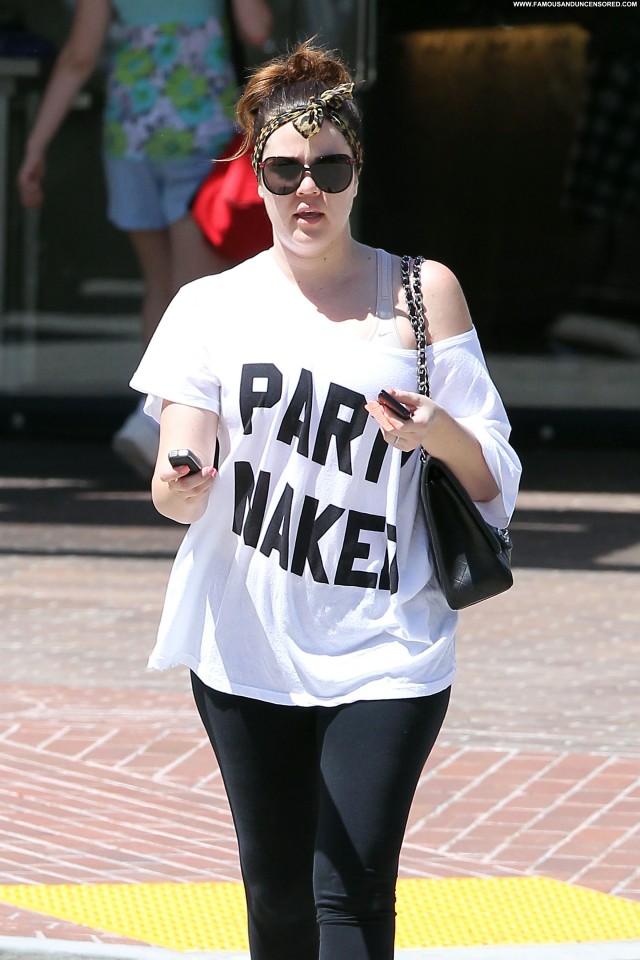 Khloe Kardashian Los Angeles Gym Posing Hot Shirt California Babe