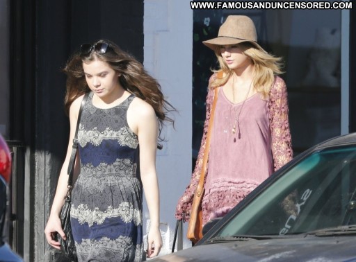 Hailee Steinfeld Hollywood West Hollywood Beautiful Posing Hot Celebrity Babe High Resolution Straight