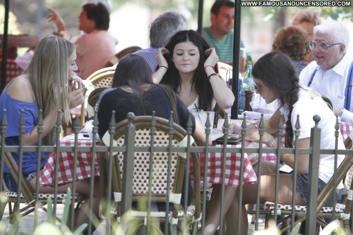 Kendall Jenner Straight Beautiful High Resolution Celebrity Los Angeles Babe Posing Hot