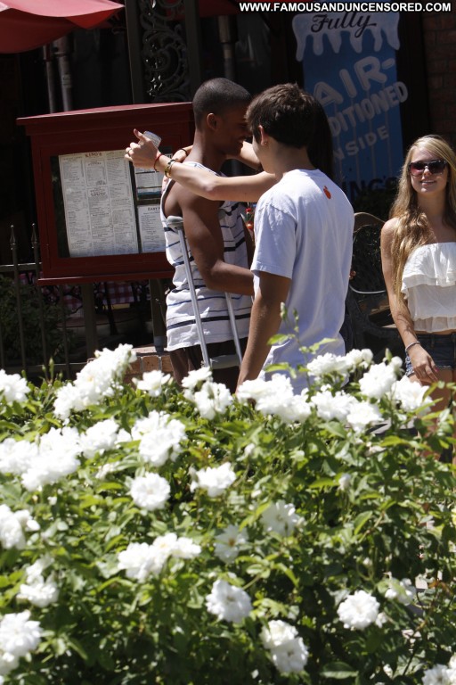 Kendall Jenner Straight Beautiful High Resolution Celebrity Los Angeles Babe Posing Hot