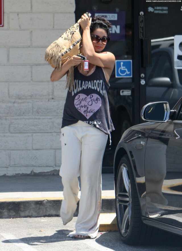 Jennifer Love Hewitt Los Angeles Shopping Babe Posing Hot Celebrity
