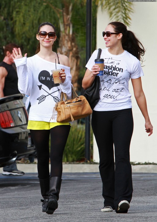 Emmy Rossum Posing Hot Straight Babe High Resolution Celebrity Beautiful