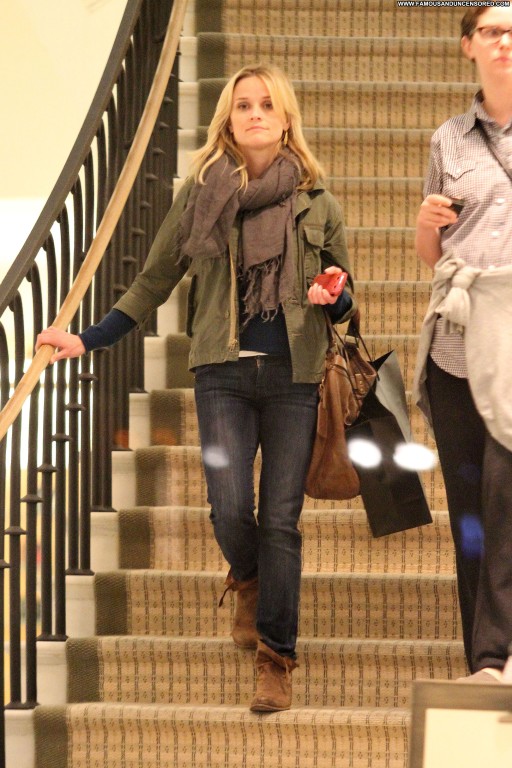 Reese Witherspoon Celebrity Posing Hot High Resolution Babe New York Beautiful Straight