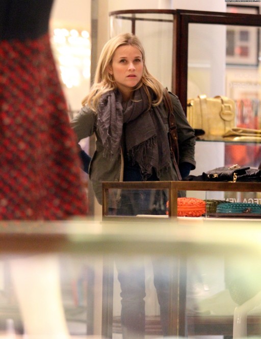 Reese Witherspoon Celebrity Posing Hot High Resolution Babe New York Beautiful Straight