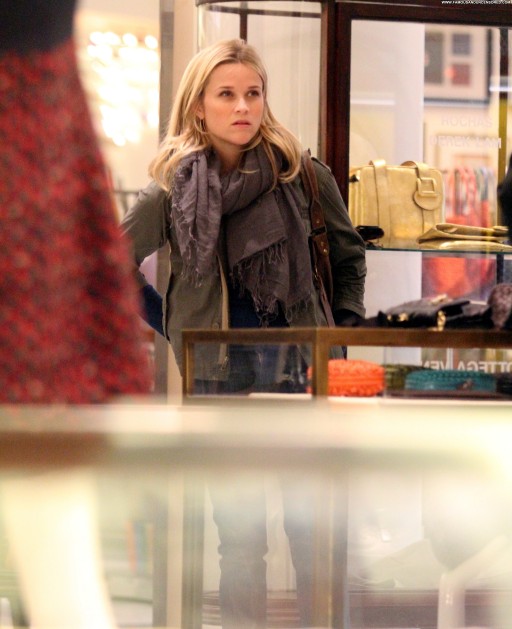 Reese Witherspoon Celebrity Posing Hot High Resolution Babe New York Beautiful Straight