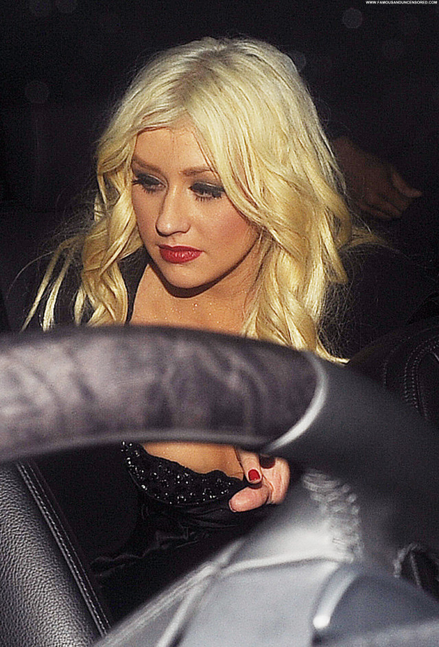 Christina Aguilera Christina Beautiful London Babe Celebrity Posing