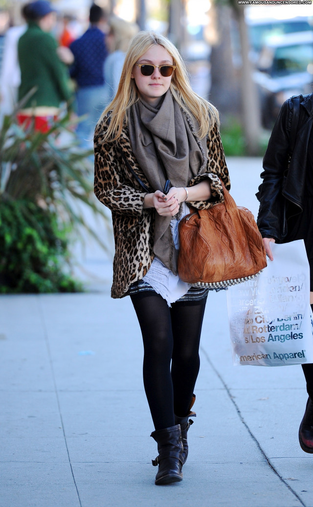 Dakota Fanning Los Angeles Celebrity Posing Hot Shopping Babe
