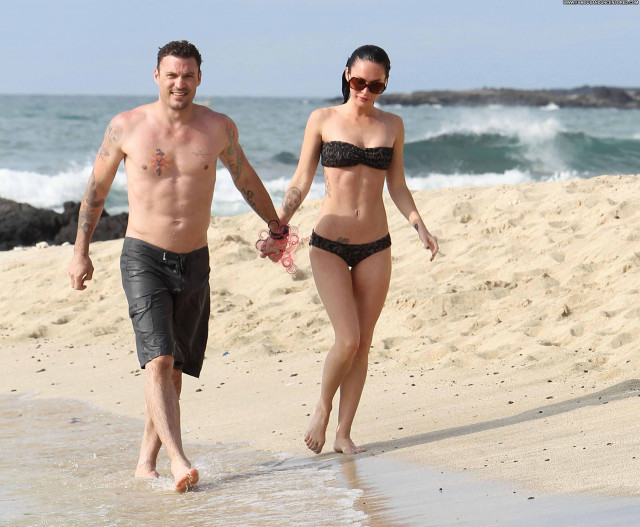 Megan Fox No Source Beautiful Celebrity Hawaii Boyfriend Bikini