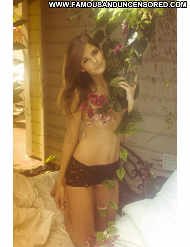 Carla Ossa No Source Photoshoot Beautiful Posing Hot Nude Celebrity