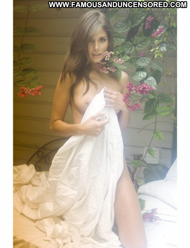 Carla Ossa No Source Posing Hot Celebrity Photoshoot Nude Beautiful
