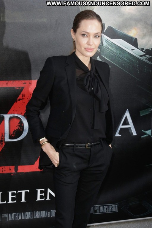 Angelina Jolie Posing Hot Tits Babe Beautiful Usa Straight Paris Celebrity