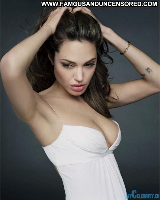 Angelina Jolie No Source Posing Hot Celebrity Usa Babe Movie