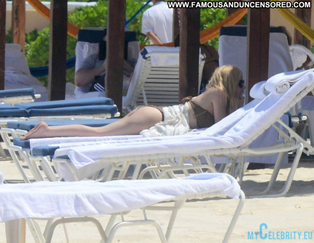Avril Lavigne No Source Swimsuit Beautiful Babe Celebrity Bikini