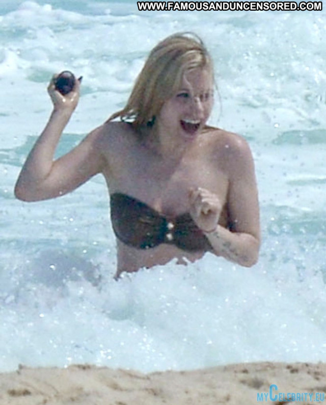 Avril Lavigne No Source Posing Hot Babe Bikini Swimsuit Celebrity