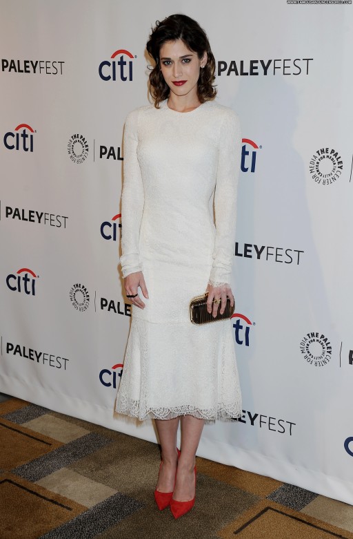 Lizzy Caplan Posing Hot Celebrity Babe Straight Beautiful