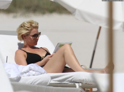 Katherine Heigl Posing Hot Straight Celebrity Beautiful Babe