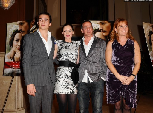 Emily Blunt Celebrity Babe Posing Hot Straight Beautiful